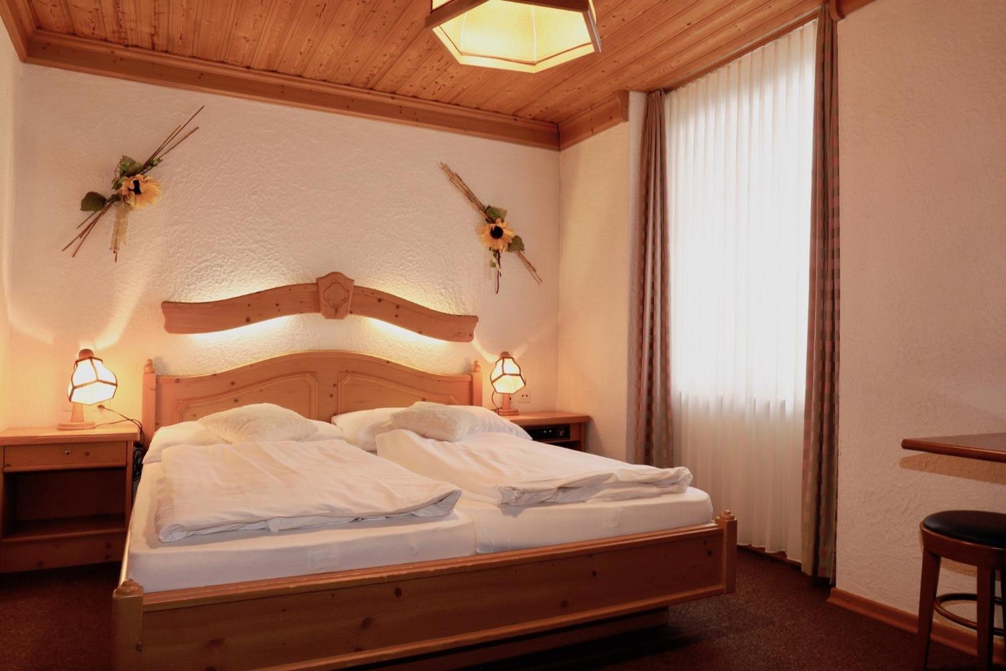 Hotel-Restaurant Weisses Kreuz Breitenbach Luaran gambar