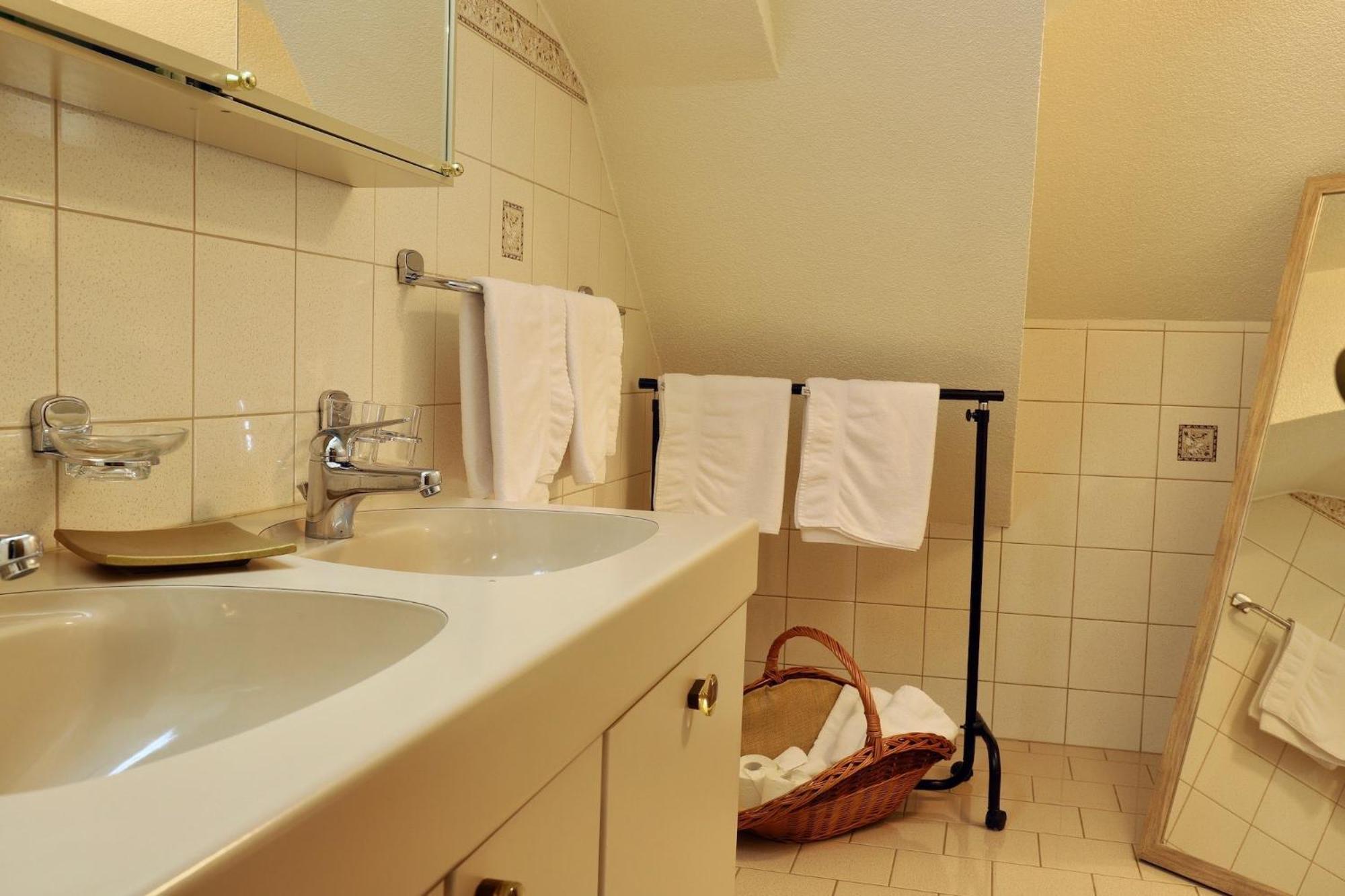 Hotel-Restaurant Weisses Kreuz Breitenbach Luaran gambar