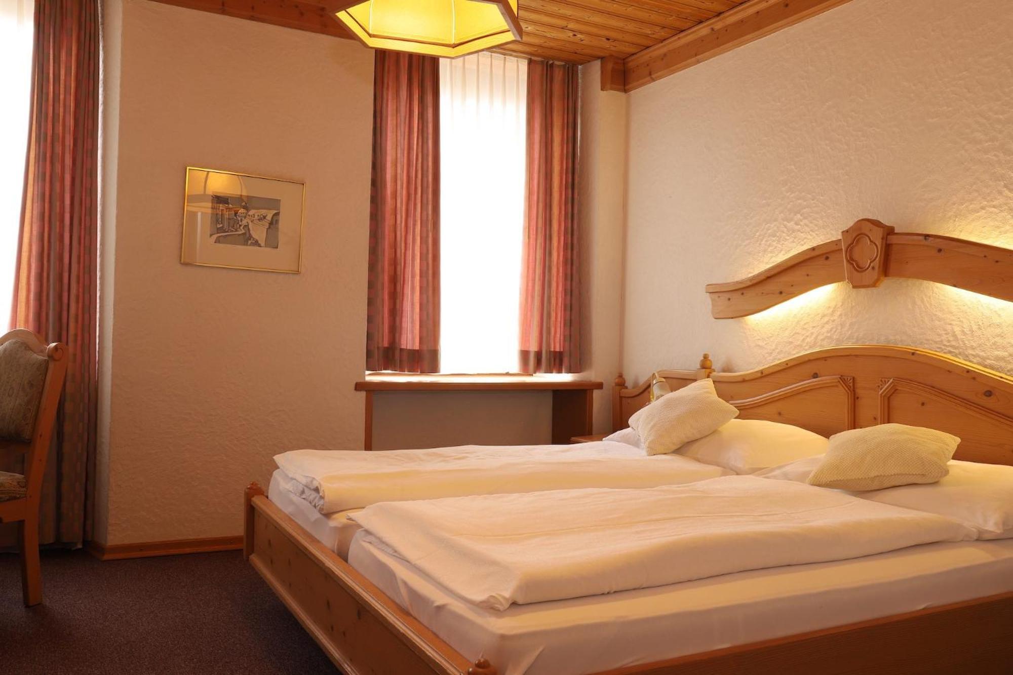 Hotel-Restaurant Weisses Kreuz Breitenbach Luaran gambar